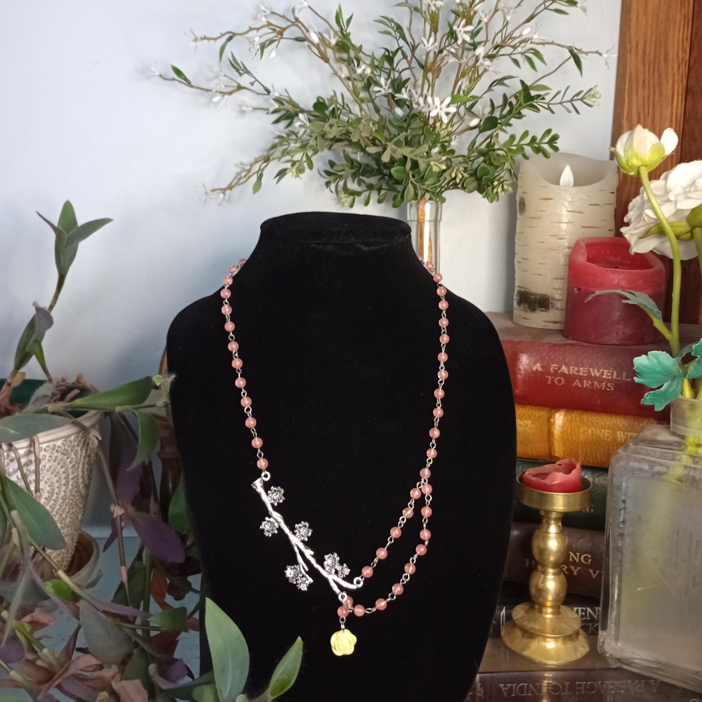 Elegant Pink and Silver Floral Necklace